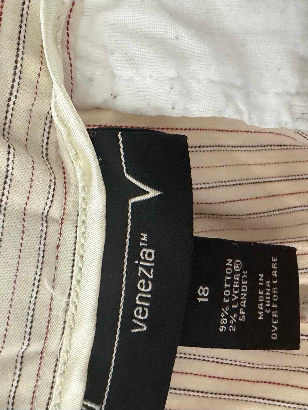 Venezia Beige Ribbed Drawstring Capris - Picture 4 of 5
